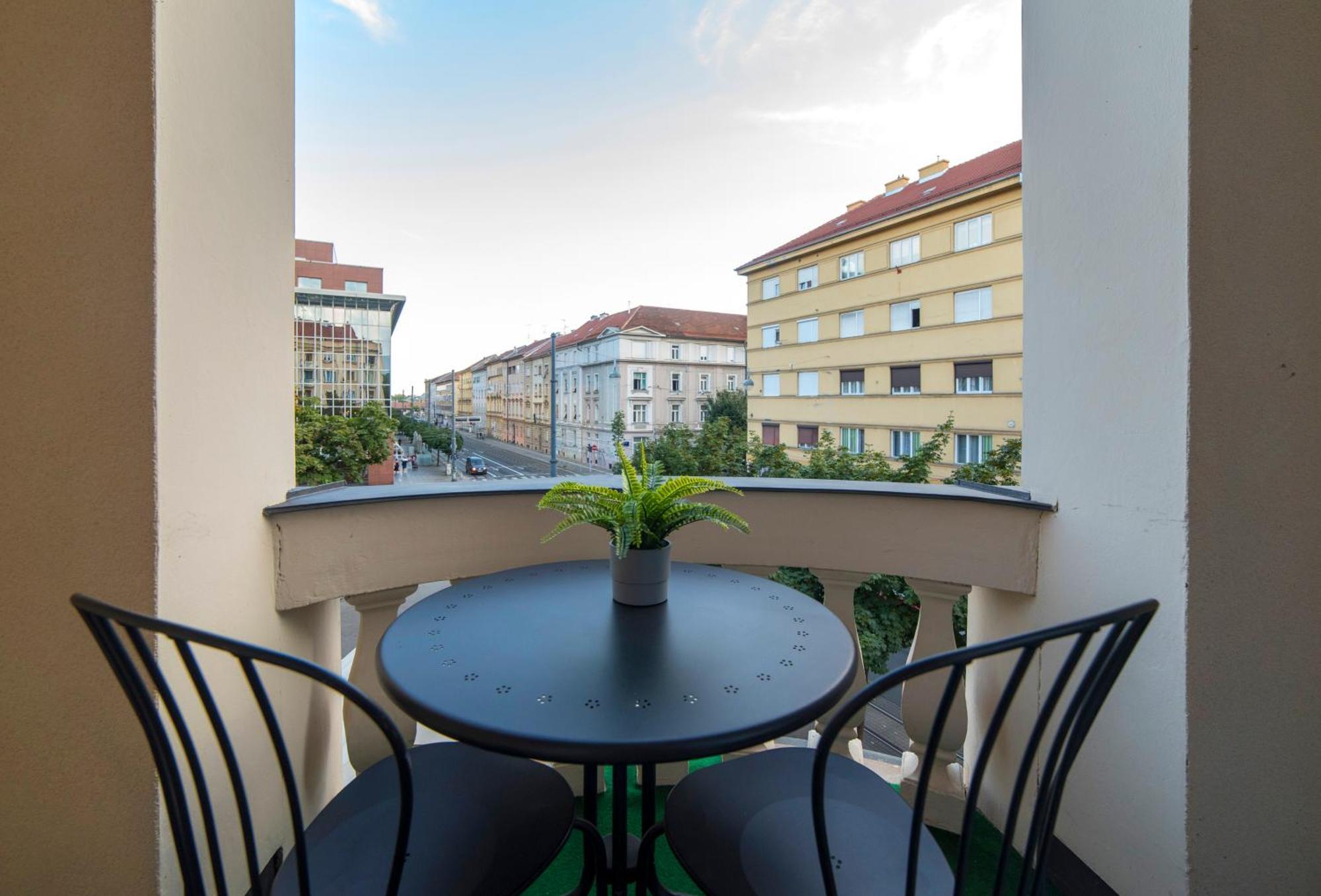 Evita Accommodation 자그레브 외부 사진
